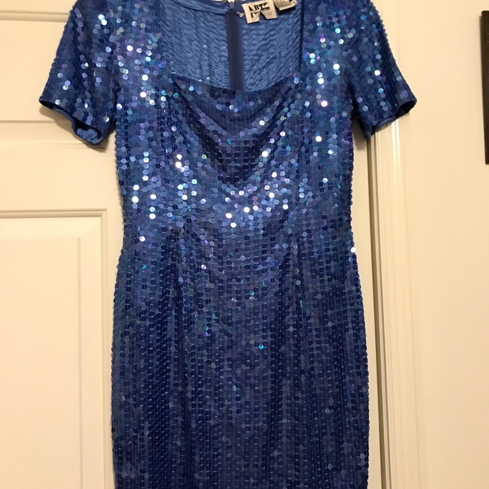 Dress - Picture 4 of 8
